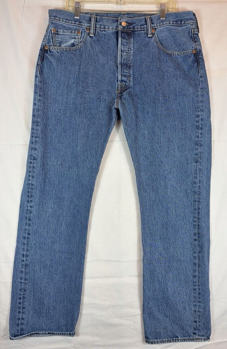 Levi’s 501 Jeans Straight Leg Button Fly Cotton Blue Denim Mens 38x32 Measure 31